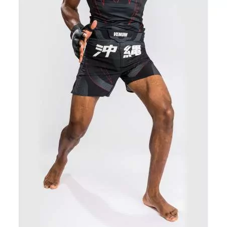 Fightshorts Venum okinawa3.0 (preto/vermelho)