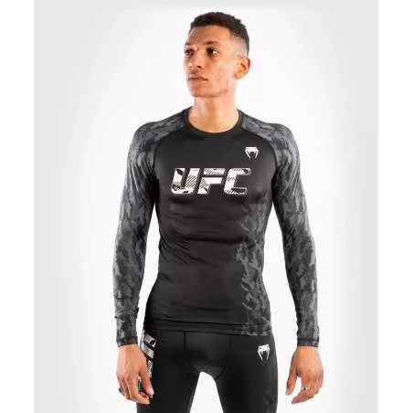 MMA Venum UFC rashguard (preta)